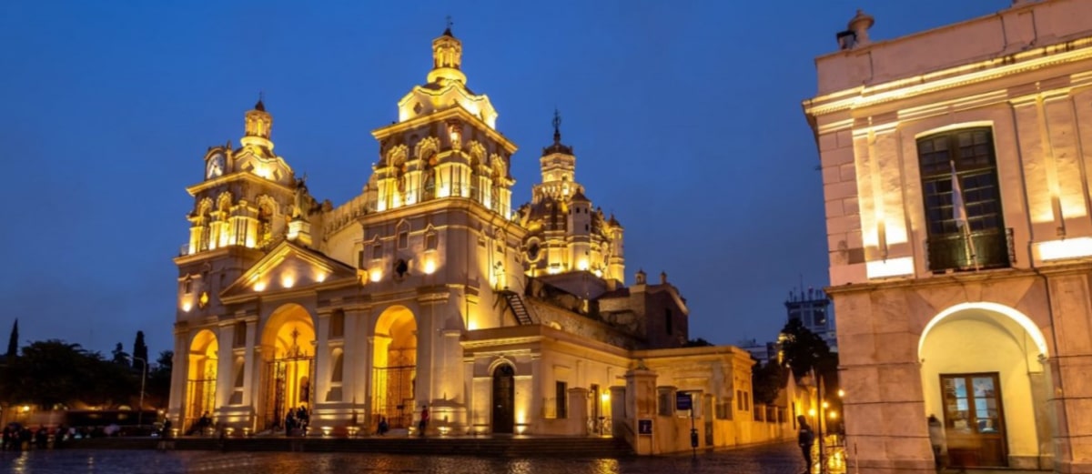 Pasajes en micro de Mendoza a Córdoba